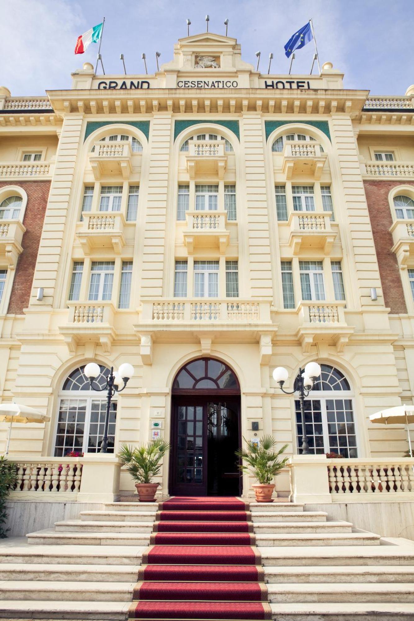 Grand Hotel Чезенатико Экстерьер фото